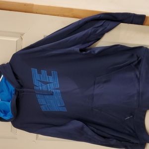 Nike thermo fit hoodie** New without tag